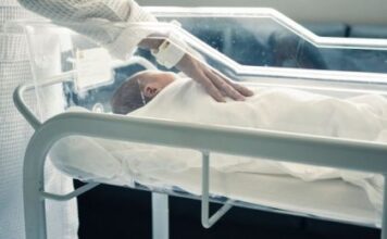 Opt minore sub 15 ani au născut în județ, în primele şase luni ale anului