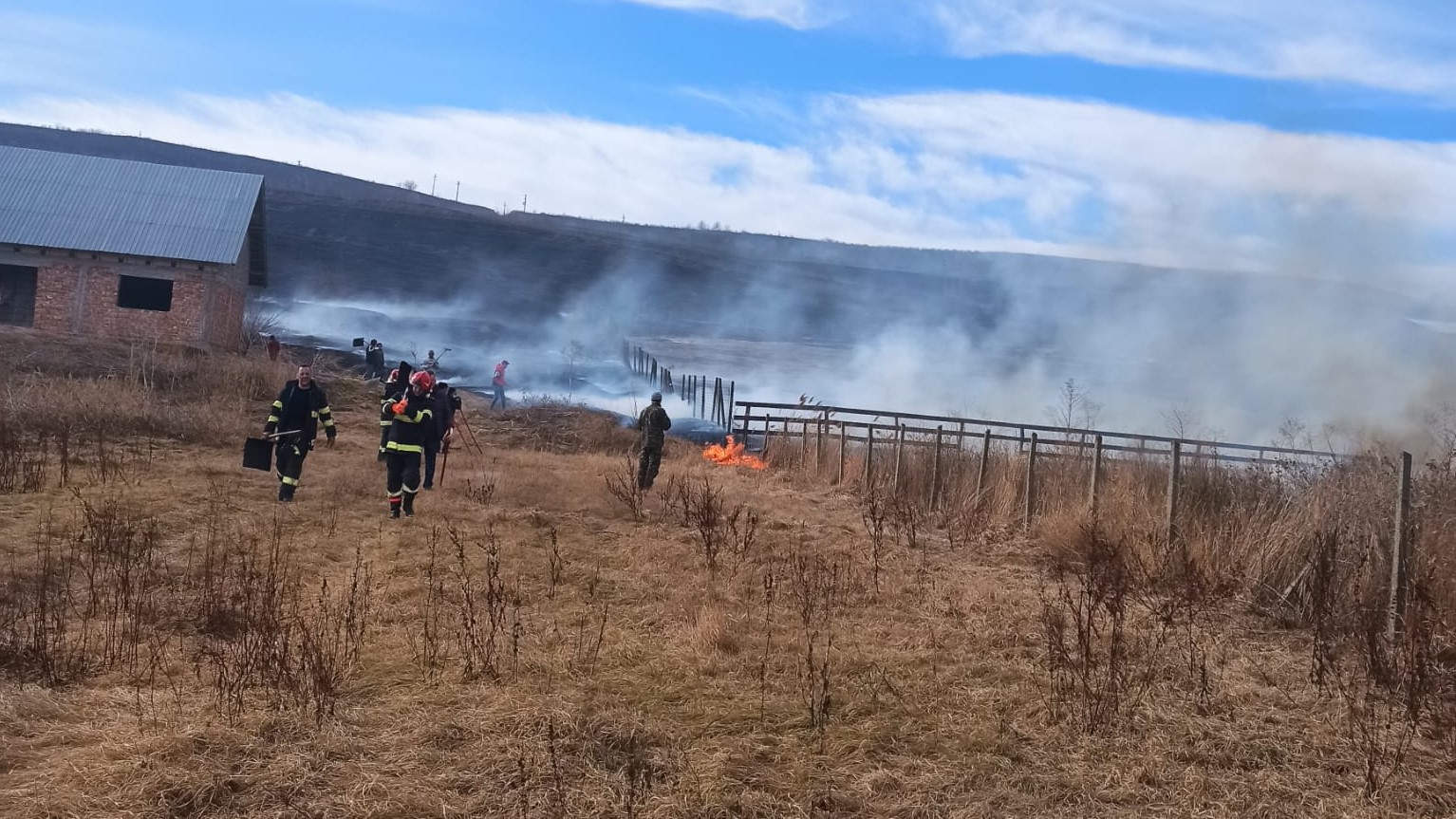 Direcția de Mediu reamintește obligațiile legale, în contextul creșterii alarmante a incendiilor de vegetație