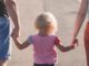 Ce trebuie să știe părinții vasluieni: Drepturile la concediu parental pe care le au tații angajați