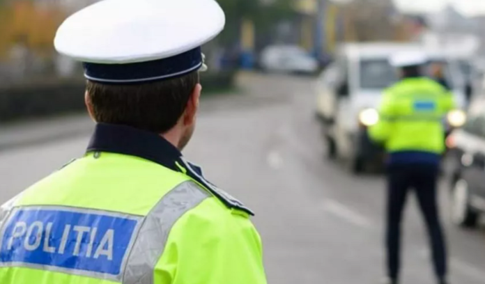 Politist Politia trafic rutier circulatie drumuri