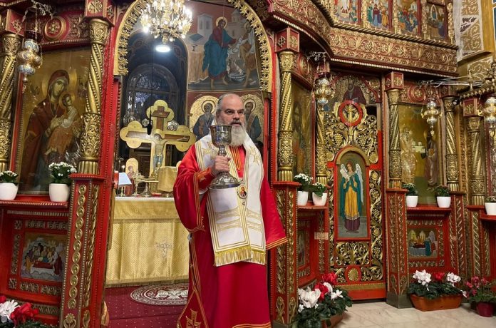 Episcop Ignatie biserica Craciun Sfânta Liturghie a Sfântului Vasile cel Mare Vecernia Catedrala Episcopala Husi
