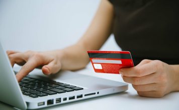 Avertisment pentru vasluienii care cumpără online: cum îți protejezi cardul bancar și economiile de fraudele cibernetice