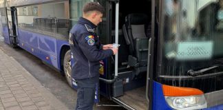 Fals procurat cu 300 de euro, descoperit la controlul de frontieră
