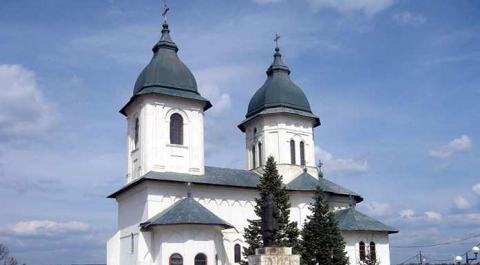 Programul Hramului Catedralei Episcopale din Huși – 29 iunie 2026