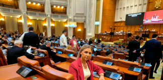 Deputata Raisa Enachi către colegii parlamentari: „Înainte de scaune și funcții, mergeți în spitale în școli și în centrele sociale!”