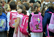 Copiii s-au întors în colectivitate. Cum îi ajutăm să treacă mai ușor prin sezonul răcelilor