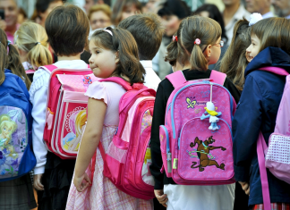 Copiii s-au întors în colectivitate. Cum îi ajutăm să treacă mai ușor prin sezonul răcelilor