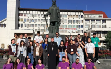 „Tradiție și noutate” – 45 de tineri din țară, reuniți la Vaslui într-o tabără dedicată credinței, prieteniei și educației